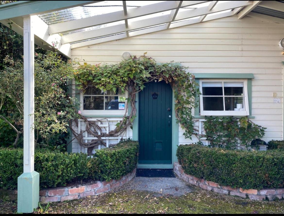 Green Door Cottage Грейтаун Екстериор снимка